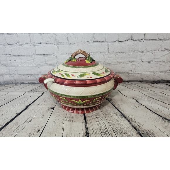 Vintage Soup Tureen St. Nick Christmas by Fitz & Floyd - Picture 1 of 8